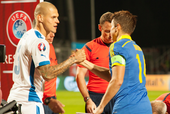 Skrtel ma oferty z Fenerbahce, Chin i Wolfsburga Skrtel ma oferty z Fenerbahce, Chin i Wolfsburga