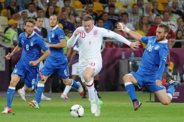 Wayne Rooney: Od dawna wiedziałem, że będę pomocnikiem Wayne Rooney: Od dawna wiedziałem, że będę pomocnikiem