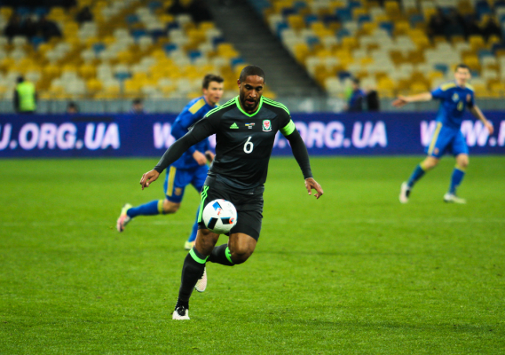 Ashley Williams: Irlandia Północna jest groźna przy stałych fragmentach Ashley Williams: Irlandia Północna jest groźna przy stałych fragmentach