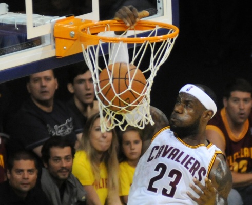 NBA: Lebron James odstąpił od umowy z Cleveland NBA: Lebron James odstąpił od umowy z Cleveland