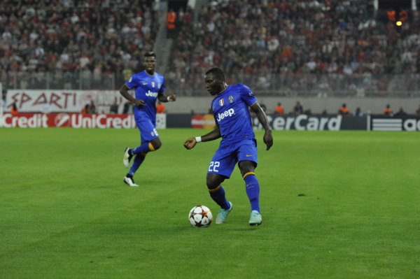 Kwadwo Asamoah zostaje w Juventusie Turyn Kwadwo Asamoah zostaje w Juventusie Turyn
