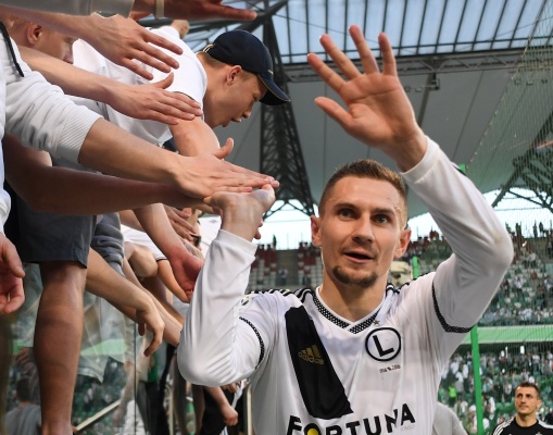 Mioduski nie chce Jędrzejczyka w Legii. "Powinien rozważyć przejście do klubu, w którym będzie regularnie grał" Mioduski nie chce Jędrzejczyka w Legii. "Powinien rozważyć przejście do klubu, w którym będzie regularnie grał"
