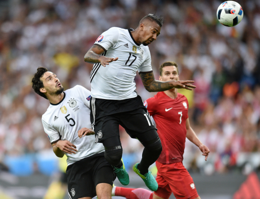 Niemcy krytykują formułę Euro 2016. "Było wiele drużyn, które nie potrafiły grać piłką" Niemcy krytykują formułę Euro 2016. "Było wiele drużyn, które nie potrafiły grać piłką"