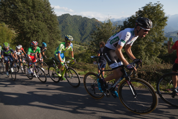 Tour de France: Defekt i odległe miejsce Majki Tour de France: Defekt i odległe miejsce Majki