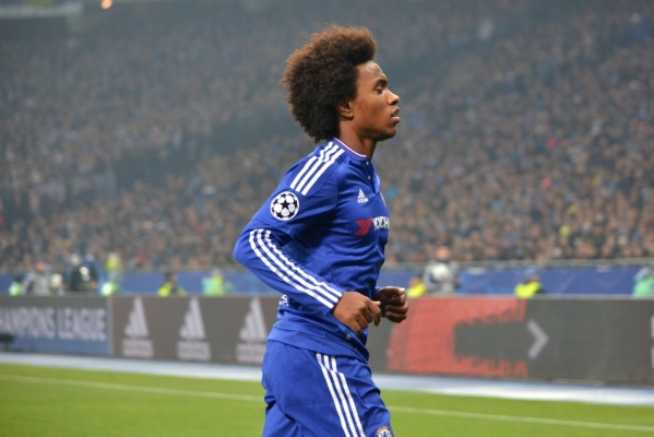 Willian przedłużył kontrakt z Chelsea Willian przedłużył kontrakt z Chelsea