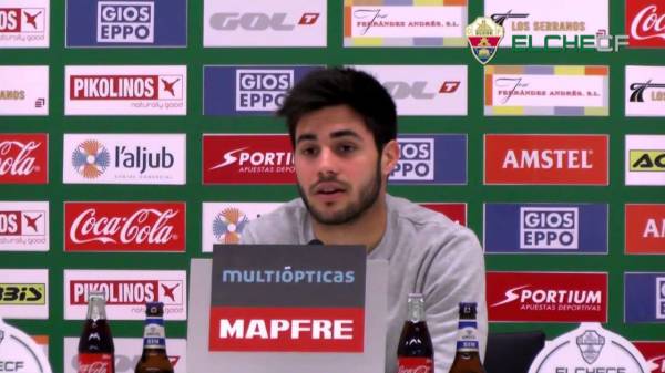 Wychowanek Valencii zagra w Deportivo Wychowanek Valencii zagra w Deportivo