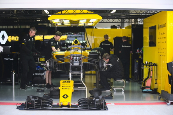 F1: Renault już nie poprawi silnika F1: Renault już nie poprawi silnika