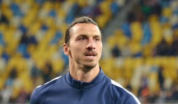 Zlatan w dwa tygodnie zarobi na transfer Pogby. Koszulkami ze swoim nazwiskiem Zlatan w dwa tygodnie zarobi na transfer Pogby. Koszulkami ze swoim nazwiskiem