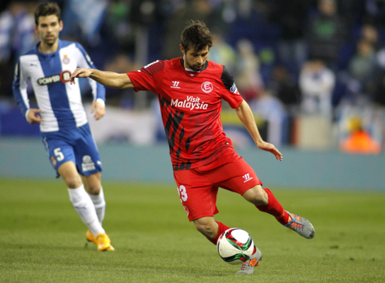 Podstawowy obrońca Sevilli wzmocni Schalke Podstawowy obrońca Sevilli wzmocni Schalke