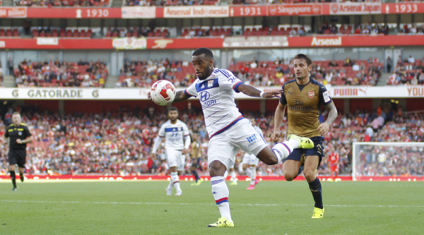 "Lacazette może odejść z Lyonu" "Lacazette może odejść z Lyonu"