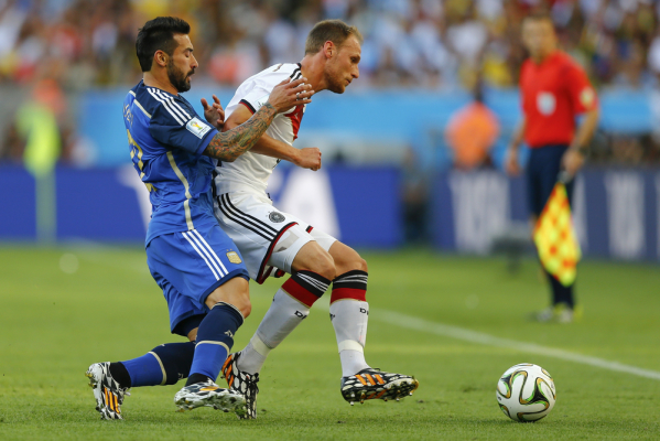 Arsenal zainteresowany obrońcą Valencii Arsenal zainteresowany obrońcą Valencii