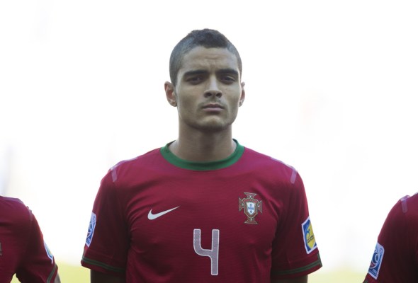 Obrońca Liverpoolu trafi do Olympiakosu? Obrońca Liverpoolu trafi do Olympiakosu?