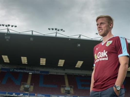 Napastnik Burnley zagra w Niemczech Napastnik Burnley zagra w Niemczech