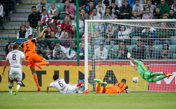 Malarz: Nie może być tak, że Legia przegrywa u siebie i traci tyle bramek Malarz: Nie może być tak, że Legia przegrywa u siebie i traci tyle bramek