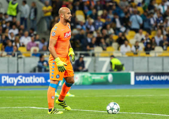 Reina: Buffon wciąż jest jednym z najlepszych bramkarzy świata Reina: Buffon wciąż jest jednym z najlepszych bramkarzy świata