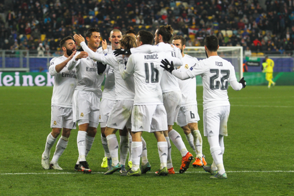 Real rozbił Legię - 5 goli "Królewskich" na Santiago Bernabeu i honorowe trafienie Radovicia Real rozbił Legię - 5 goli "Królewskich" na Santiago Bernabeu i honorowe trafienie Radovicia