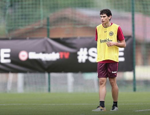 Eintracht chce obrońcę Realu na dłużej Eintracht chce obrońcę Realu na dłużej