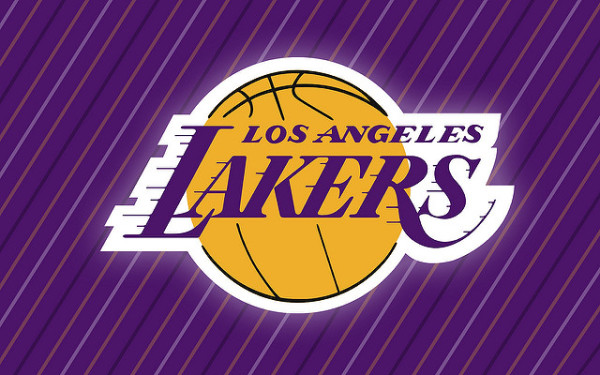 Lakers rozbili Warriors w derbach Kalifornii Lakers rozbili Warriors w derbach Kalifornii