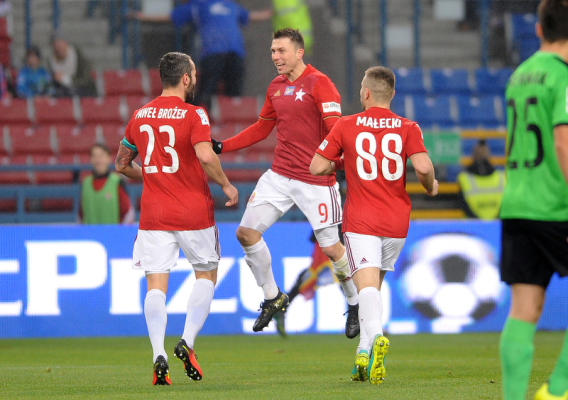 Wisła pokonała Górnika, hat-trick Boguskiego Wisła pokonała Górnika, hat-trick Boguskiego