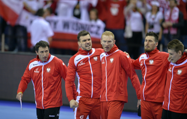 Polacy przegrali z Rumunią. Trudna sytuacja biało-czerwonych Polacy przegrali z Rumunią. Trudna sytuacja biało-czerwonych