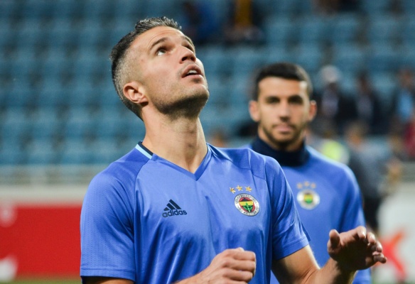 Van Persie blisko utraty oka, skończyło się na strachu Van Persie blisko utraty oka, skończyło się na strachu