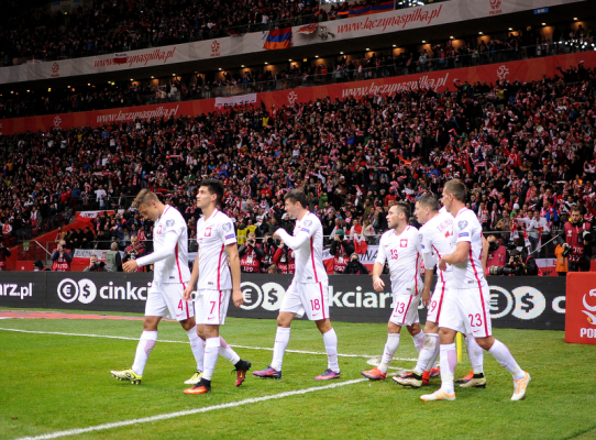 Jak zagramy z Rumunią? Z pięcioma pomocnikami i tylko Lewandowskim w ataku? Jak zagramy z Rumunią? Z pięcioma pomocnikami i tylko Lewandowskim w ataku?