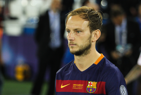 Rakitić przedłuży kontrakt z Barceloną? Rakitić przedłuży kontrakt z Barceloną?