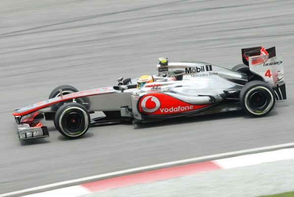 Lewis Hamilton z pole position przed GP Brazylii Lewis Hamilton z pole position przed GP Brazylii