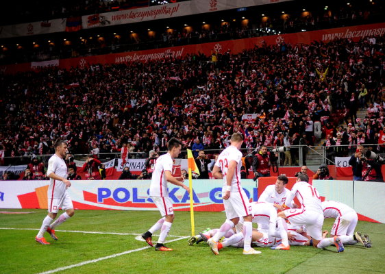 Polska wyprzedzi Włochy i Anglię w rankingu FIFA?! Są dwa warunki Polska wyprzedzi Włochy i Anglię w rankingu FIFA?! Są dwa warunki