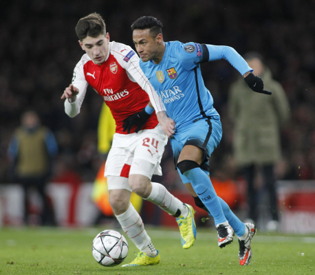 Bellerin z kontuzją kostki, ominie go hit z MU Bellerin z kontuzją kostki, ominie go hit z MU