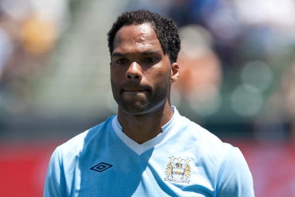 Lescott rozwiązał kontrakt z AEK Ateny Lescott rozwiązał kontrakt z AEK Ateny