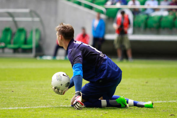 Tytoń wpuścił cztery bramki, Deportivo przegrało z Malagą Tytoń wpuścił cztery bramki, Deportivo przegrało z Malagą