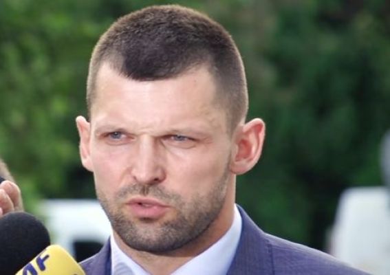 Szymon Kołecki wystartuje w MMA Szymon Kołecki wystartuje w MMA