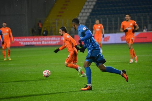 Puchar Turcji: Gol Patryka Tuszyńskiego Puchar Turcji: Gol Patryka Tuszyńskiego