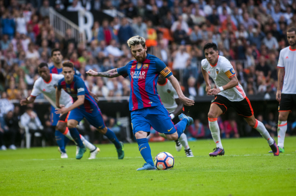 Xavi: To Messi zasłużył na Złotą Piłkę! Xavi: To Messi zasłużył na Złotą Piłkę!