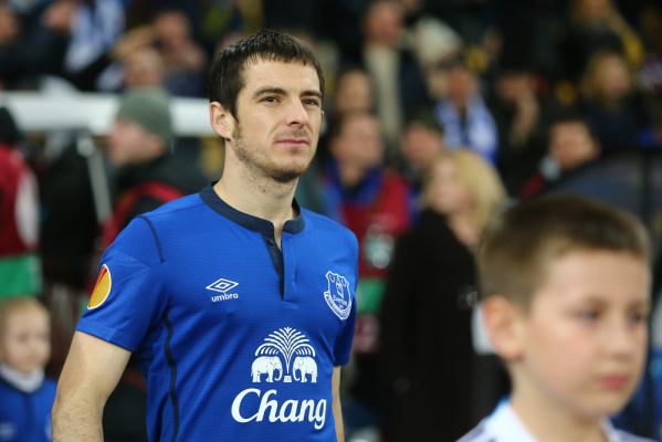 Everton przedlużył kontrakty z trzema piłkarzami Everton przedlużył kontrakty z trzema piłkarzami