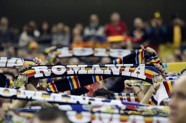 FIFA ukarała Rumunię i Polskę za zachowanie kibiców FIFA ukarała Rumunię i Polskę za zachowanie kibiców