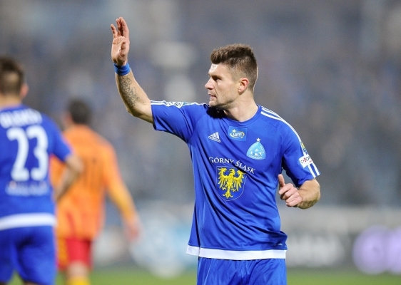 Piotr Ćwielong odchodzi z Ruchu Chorzów Piotr Ćwielong odchodzi z Ruchu Chorzów