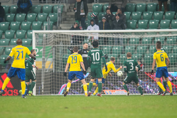 Piłkarze Arki Gdynia wrócili do treningów Piłkarze Arki Gdynia wrócili do treningów