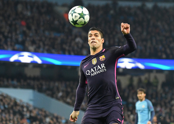 Kolejny problem Barcelony. Luis Suarez nie zagra przez miesiąc Kolejny problem Barcelony. Luis Suarez nie zagra przez miesiąc
