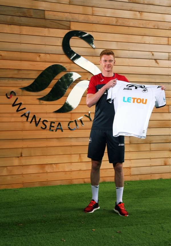 Clucas podpisał czteroletni kontrakt z "Łabędziami" Clucas podpisał czteroletni kontrakt z "Łabędziami"
