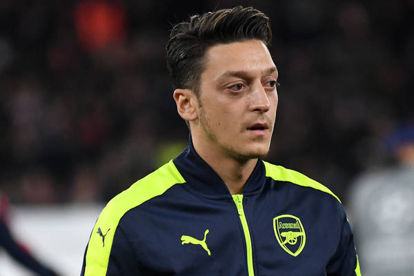 Ozil jednak przedłuży kontrakt z Arsenalem? Ozil jednak przedłuży kontrakt z Arsenalem?