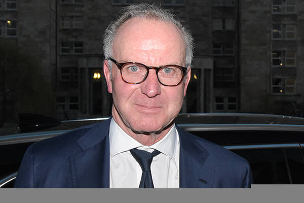 Rummenigge atakuje City i PSG: Nie skrzywdzisz ich karami pieniężnymi. Ale możesz odebrać im licencję albo dać ujemne punkty Rummenigge atakuje City i PSG: Nie skrzywdzisz ich karami pieniężnymi. Ale możesz odebrać im licencję albo dać ujemne punkty