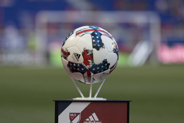 Ciman o krok od transferu do Toronto FC Ciman o krok od transferu do Toronto FC