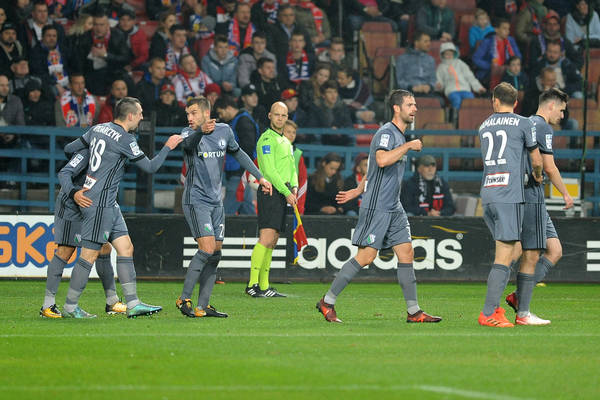 Legia dominuje, Lech zarobił najwięcej na transferach - przychody klubów Ekstraklasy Legia dominuje, Lech zarobił najwięcej na transferach - przychody klubów Ekstraklasy