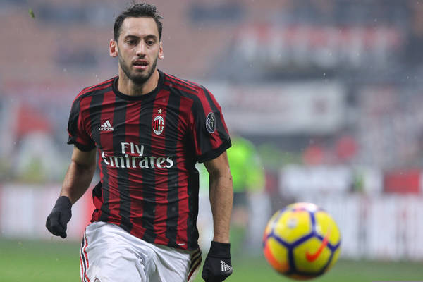 Milan szuka następcy Calhanoglu. Na celowniku zdobywca Ligi Mistrzów Milan szuka następcy Calhanoglu. Na celowniku zdobywca Ligi Mistrzów