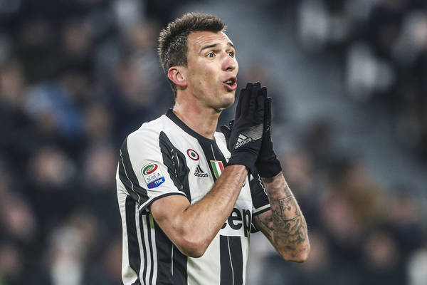 Manchester United wznowił rozmowy z Juventusem. Będzie transfer Mario Mandżukicia? Manchester United wznowił rozmowy z Juventusem. Będzie transfer Mario Mandżukicia?