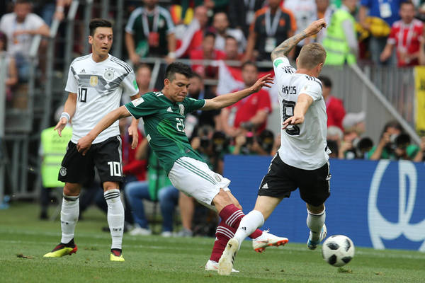 Cztery wielkie kluby obserwują Hirvinga Lozano Cztery wielkie kluby obserwują Hirvinga Lozano