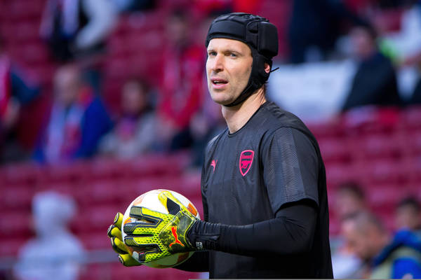 Petr Cech spróbuje swoich sił w nowym miejscu. Legenda Chelsea bohaterem transferu w Anglii