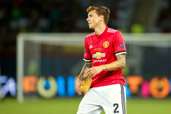 FC Barcelona szuka nowego stopera. Piłkarz Manchesteru United na liście życzeń FC Barcelona szuka nowego stopera. Piłkarz Manchesteru United na liście życzeń